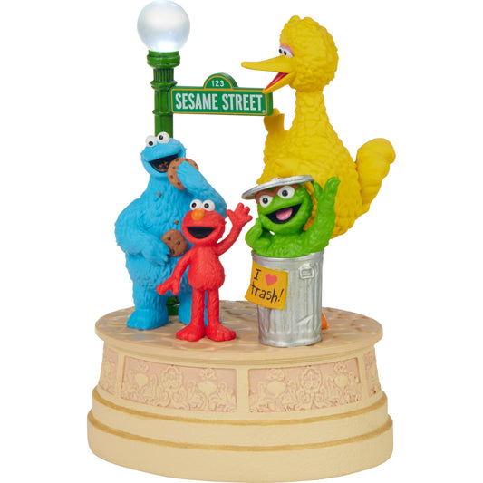 Sesame Street Friends Make The World Go Around LED Musical