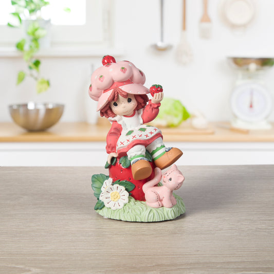Strawberry Shortcake You're So Berry Sweet Figurine
