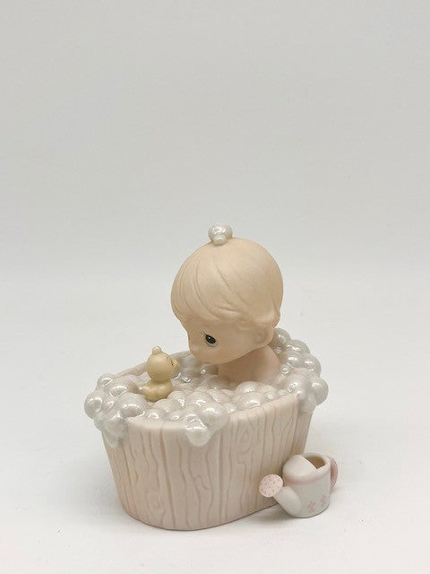 A Tub Full Of Love Girl Vintage Figurine