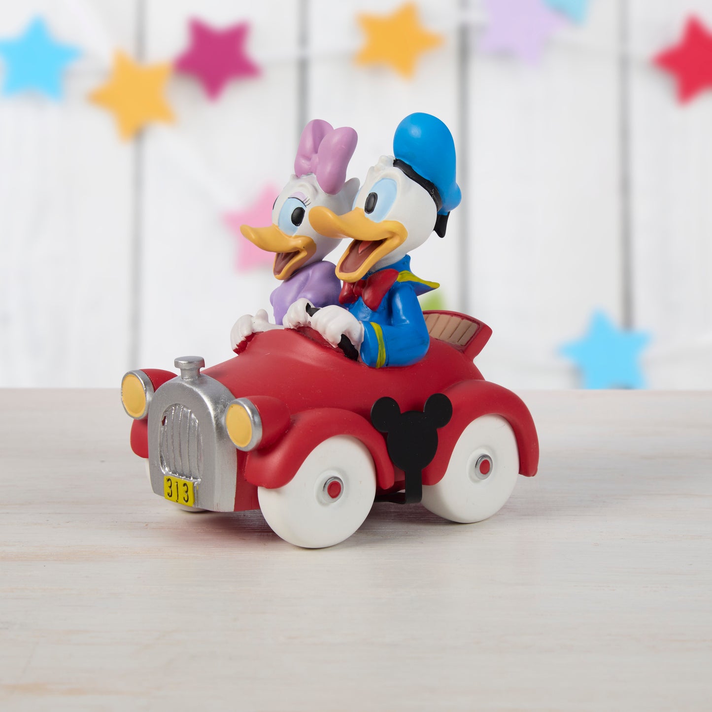 Disney Showcase Disney Collectible Parade Daisy and Donald Duck Figurine