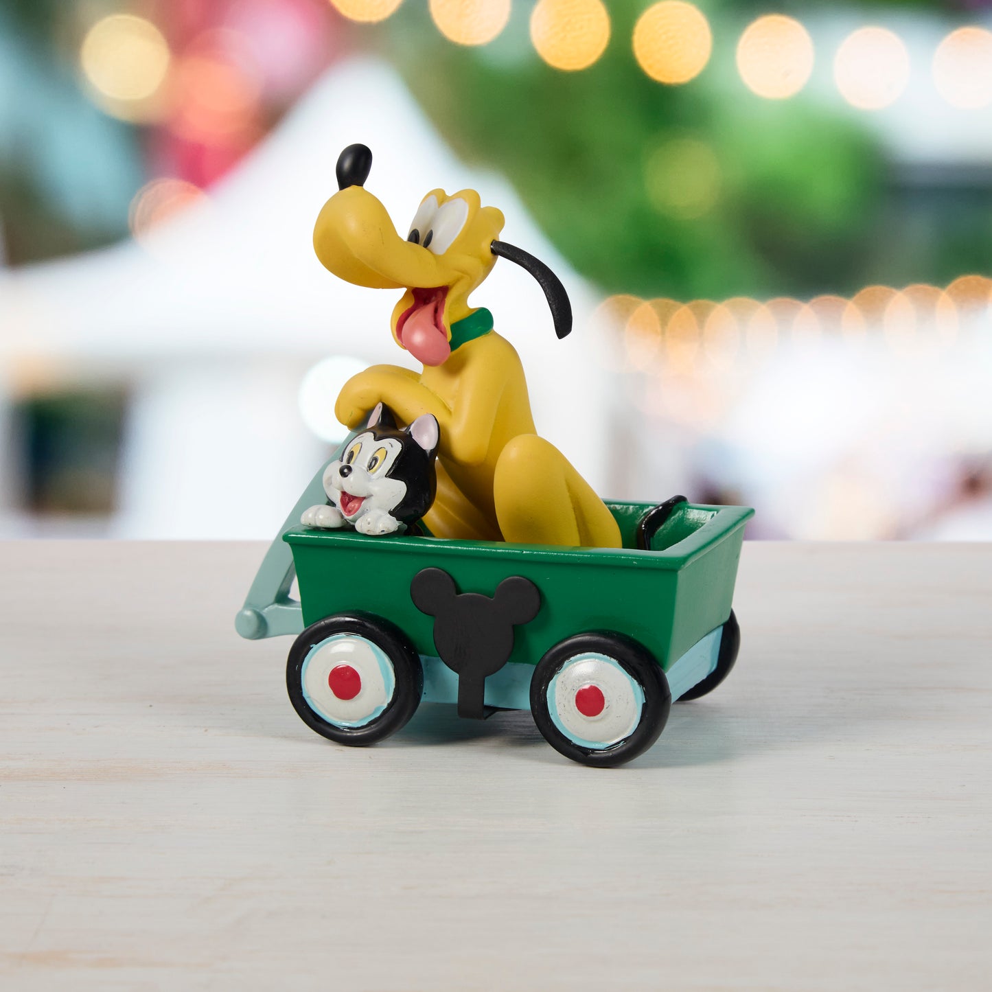Disney Showcase Disney Collectible Parade Pluto and Figaro Figurine
