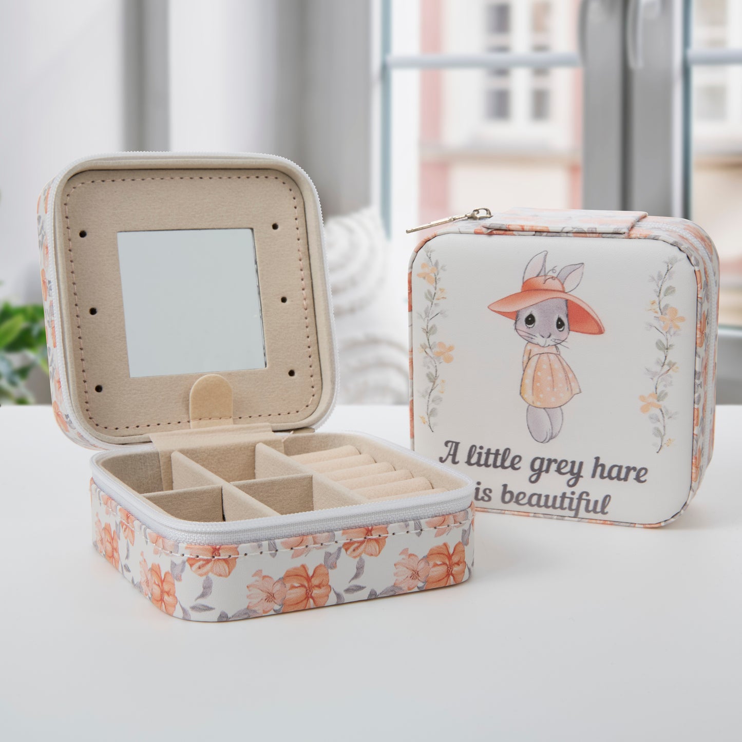 A Little Grey Hare Is Beautiful Travel Jewelry Box
