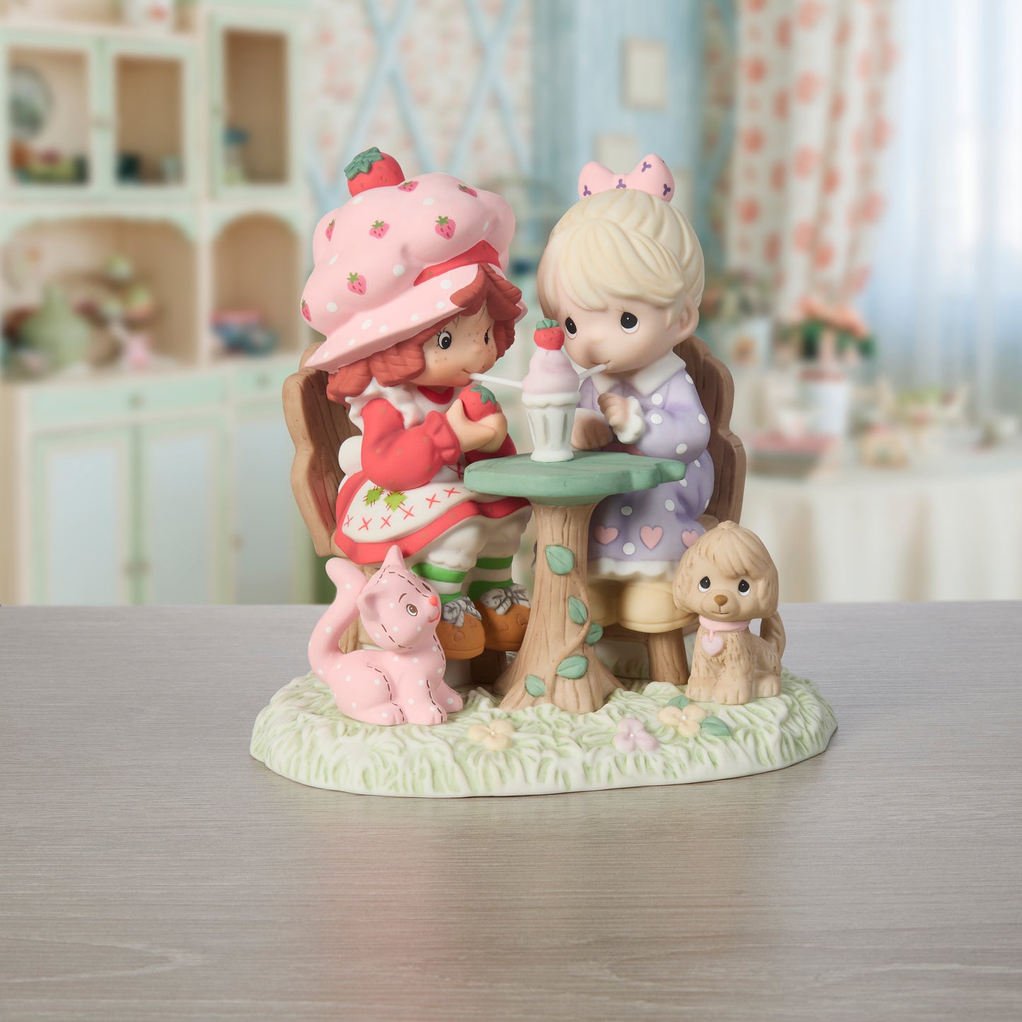Strawberry Shortcake Berry Best Friends Figurine