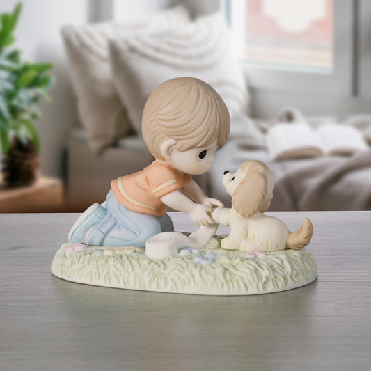 Lending A Healing Hand Collectors Club 2025 Members' Only Figurine